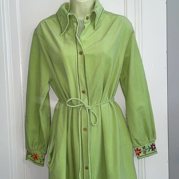 Vtg 60s By At Home Wear Van Raalte light green floral embroidered velour robe - Picture 3 of 10